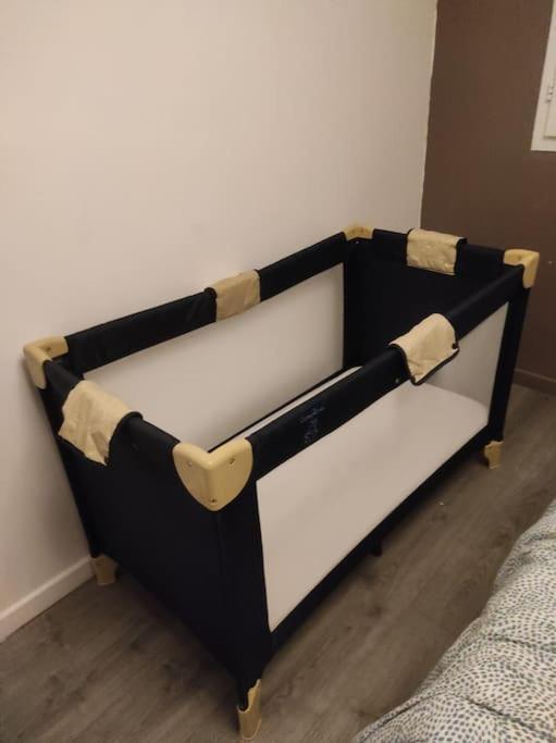 City & Cosy, Lyon Charcot- Wifi - Lave Linge - Balcon - Parking Buitenkant foto