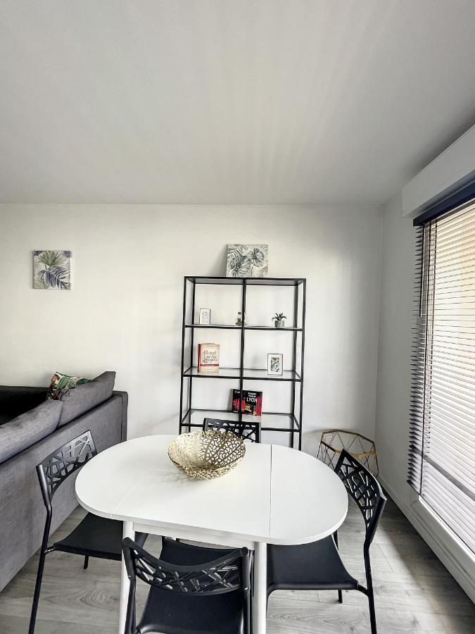 City & Cosy, Lyon Charcot- Wifi - Lave Linge - Balcon - Parking Buitenkant foto
