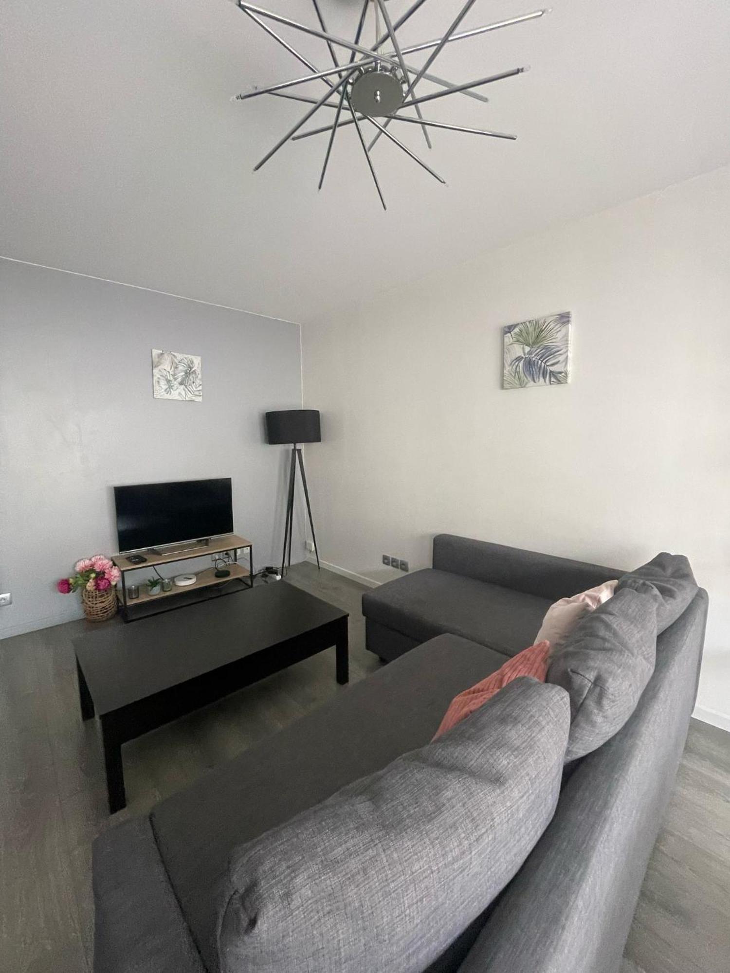 City & Cosy, Lyon Charcot- Wifi - Lave Linge - Balcon - Parking Buitenkant foto