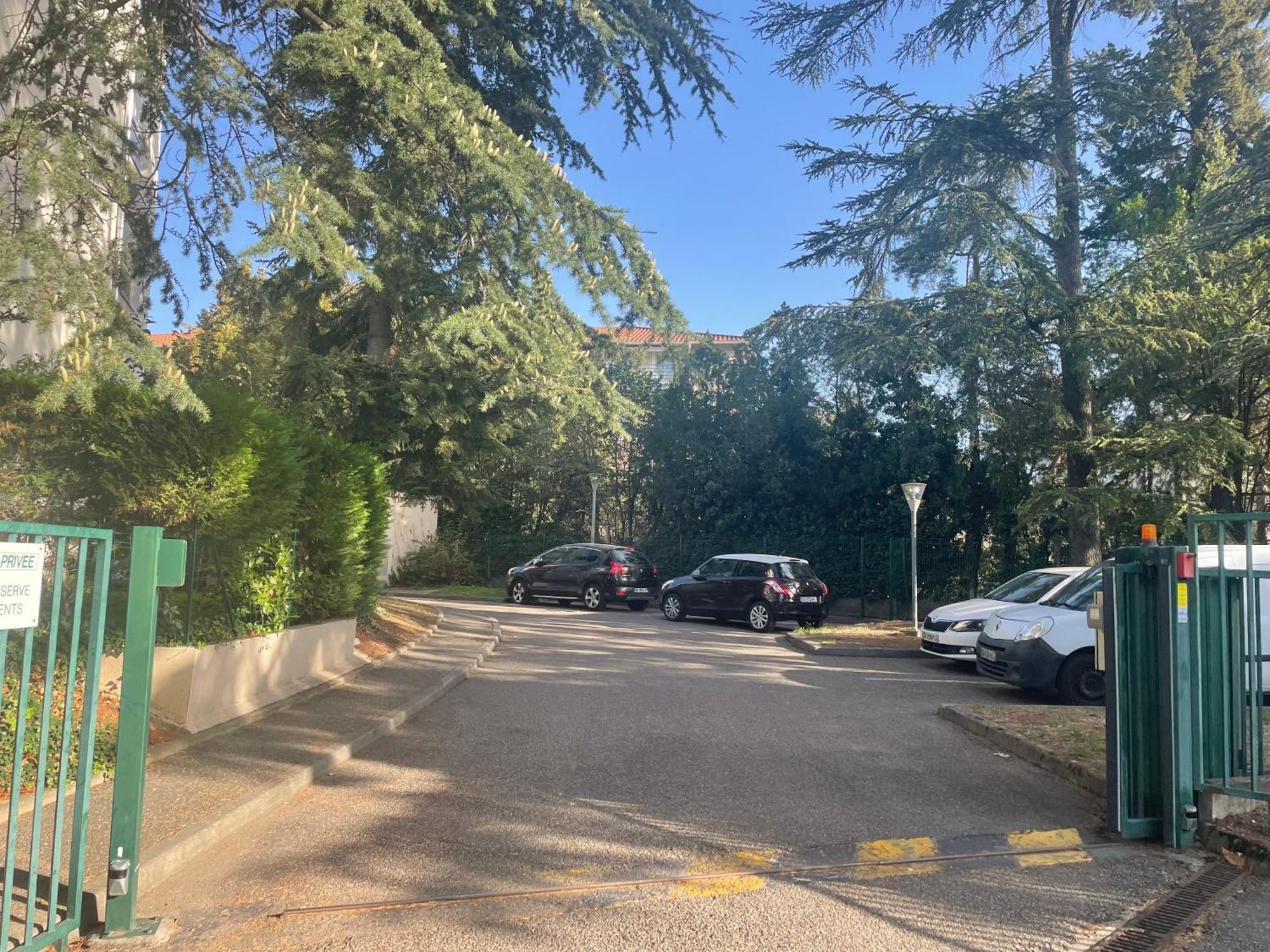 City & Cosy, Lyon Charcot- Wifi - Lave Linge - Balcon - Parking Buitenkant foto